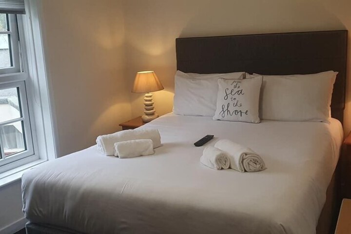 Room 8 of 70