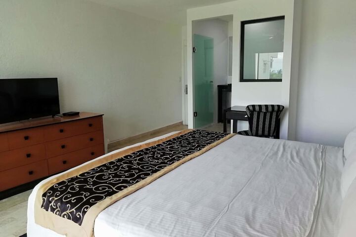 Room 42 of 93