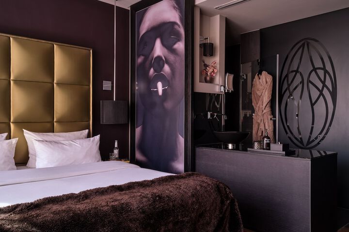 Room 15 of 132