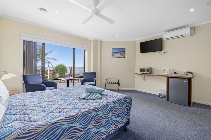 Room 5 of 24