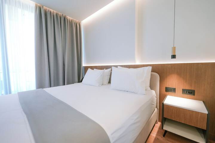 Room 2 of 50