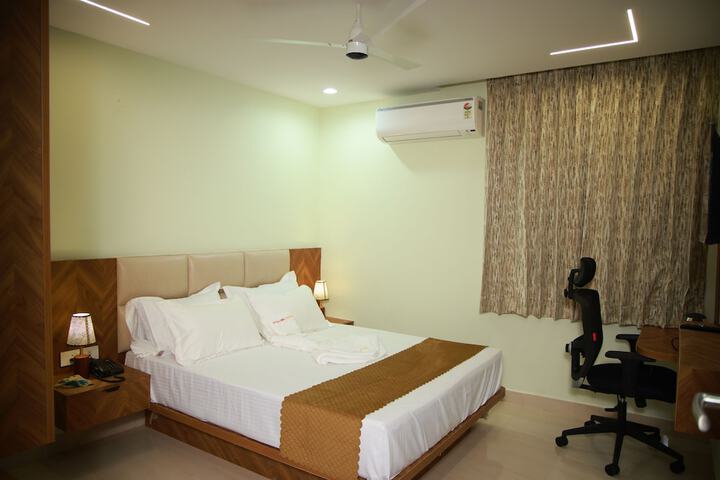 Room 12 of 22