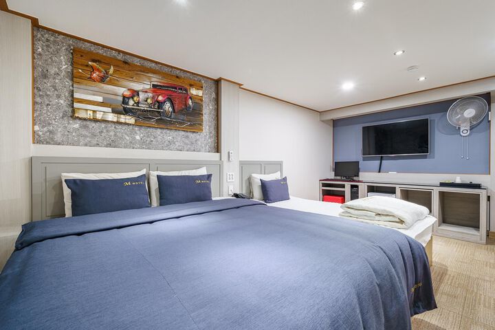 Room 2 of 14