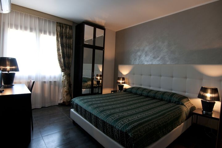 Room 7 of 35