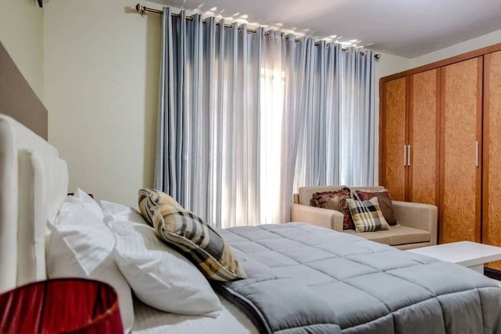 Room 4 of 19