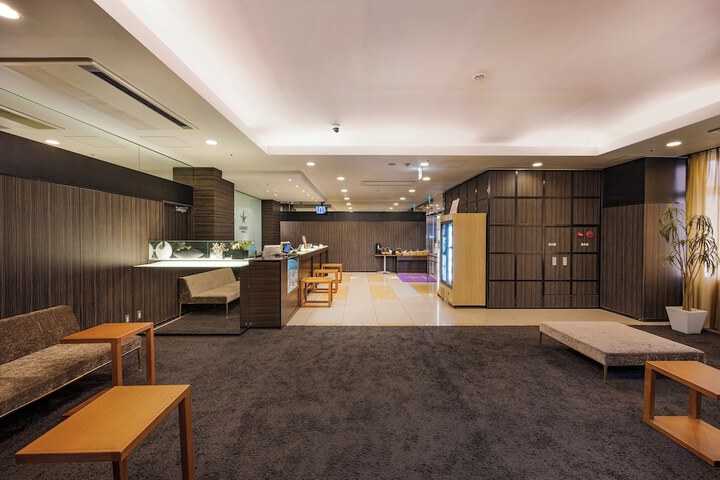 Hotel Lobby