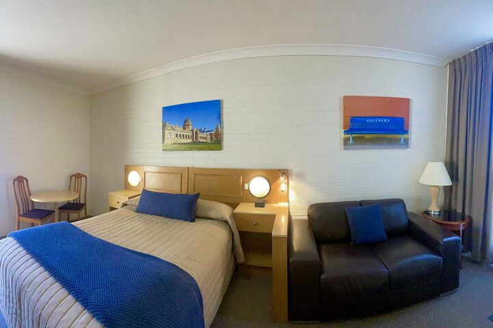 Room 10 of 24