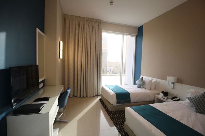 Room 9 of 37