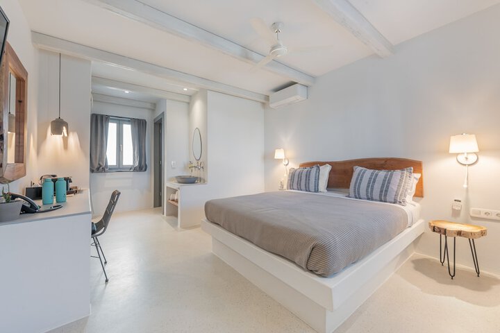 Room 12 of 73