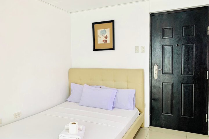 Room 8 of 17