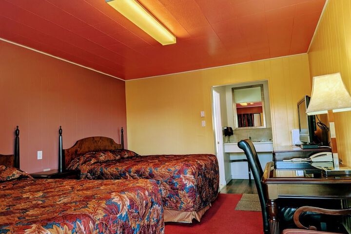 Room 48 of 68