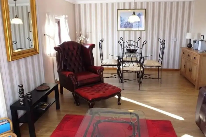 Room 2 of 13