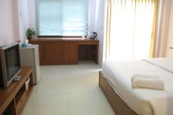 Room 16 of 24