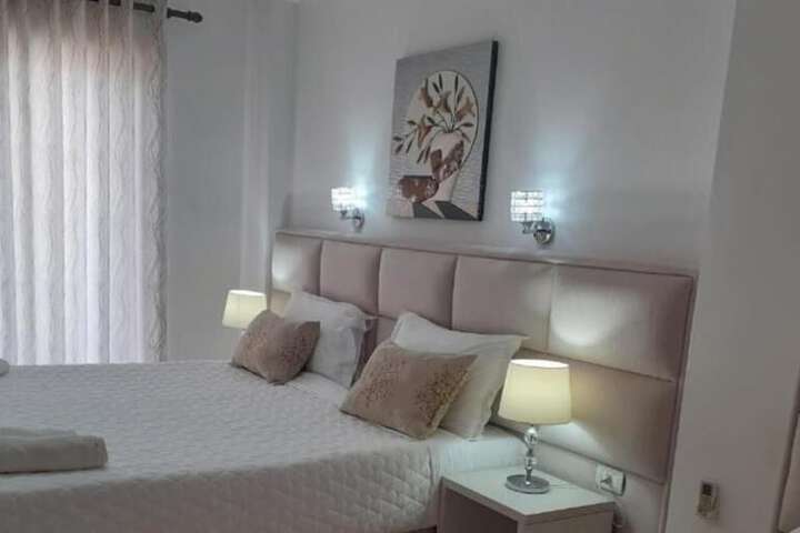 Room 50 of 106