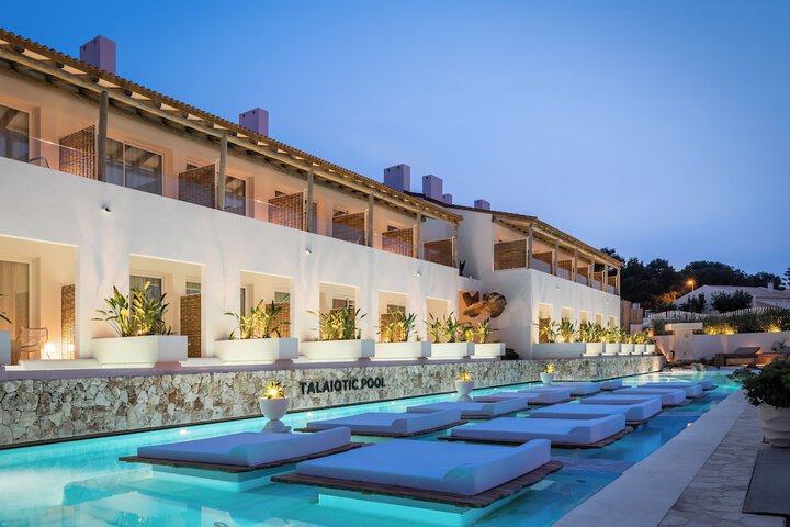 Exterior of Lago Resort Menorca Suites del Lago - Adults Only