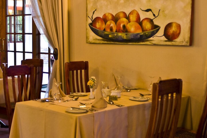 Dining 60 of 93