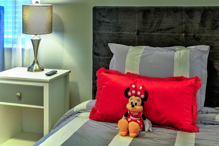 Room 11 of 44