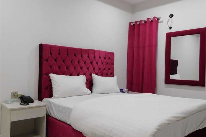Room 3 of 9