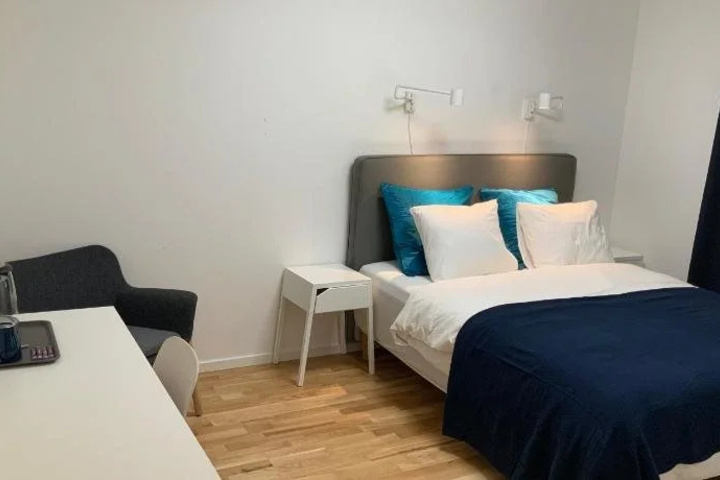 Room 5 of 19