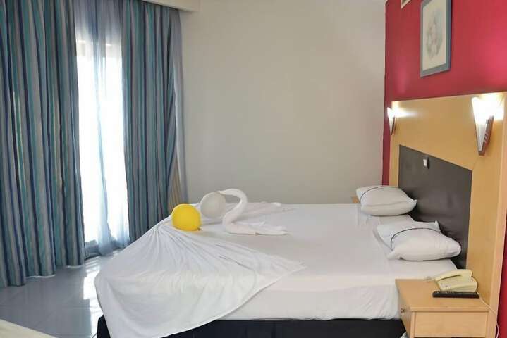Room 18 of 64