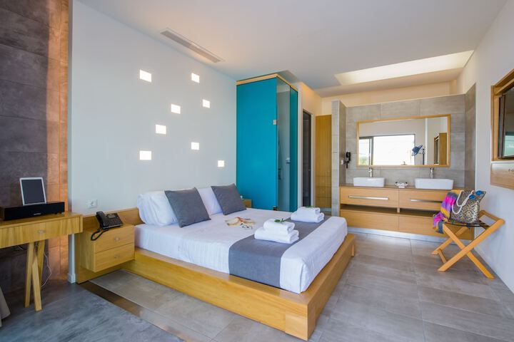 Lilium Luxury Suites - Adults Only in Chania