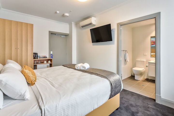 Room 7 of 40