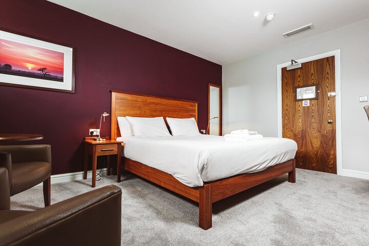 Room 8 of 37