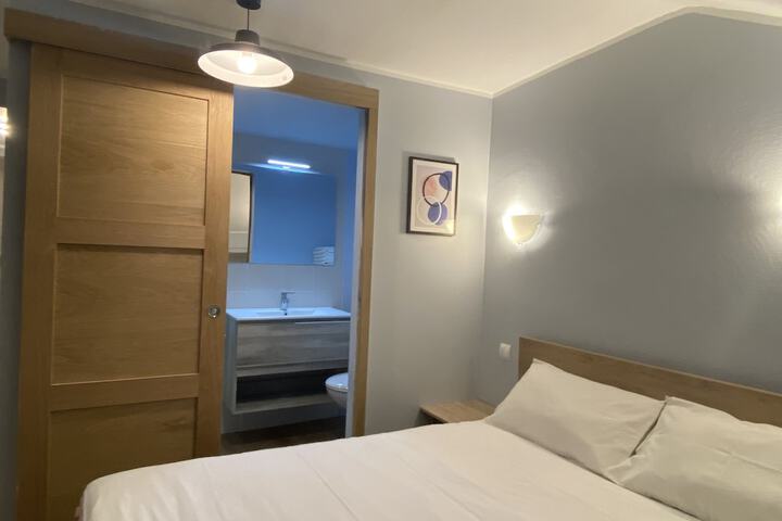 Room 25 of 81