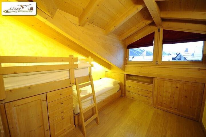 Room 5 of 45