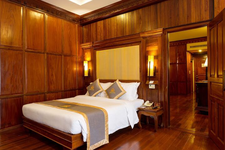 Room 46 of 145