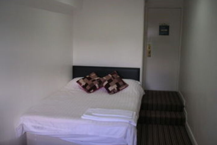 Room 47 of 117