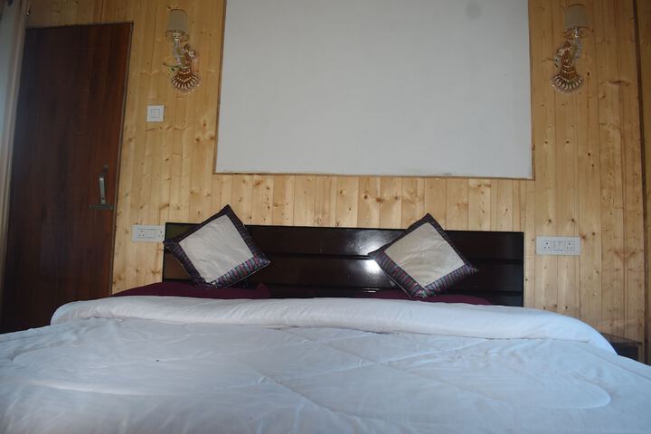 Room 26 of 70