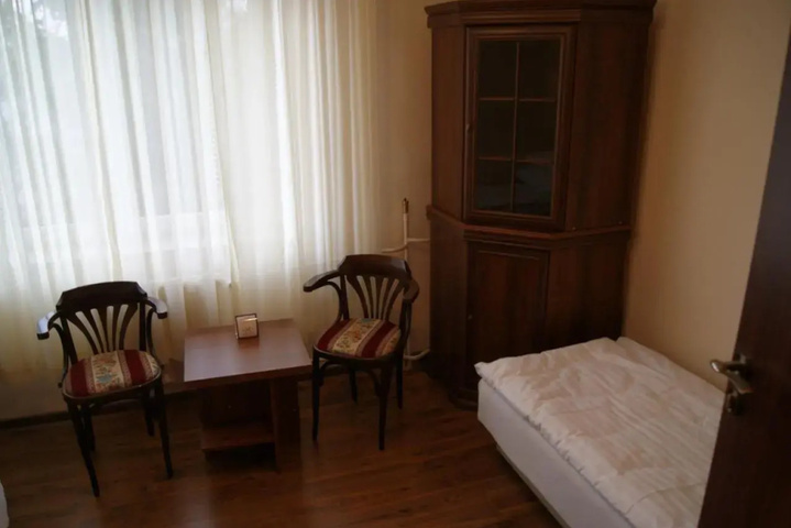 Room 3 of 11