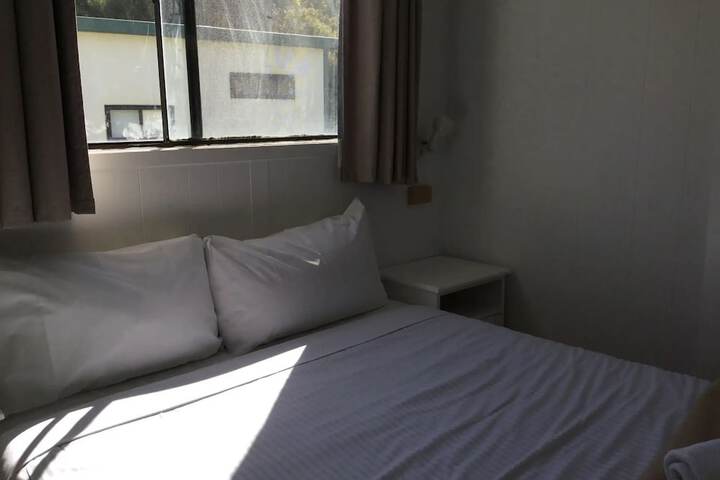 Room 26 of 151
