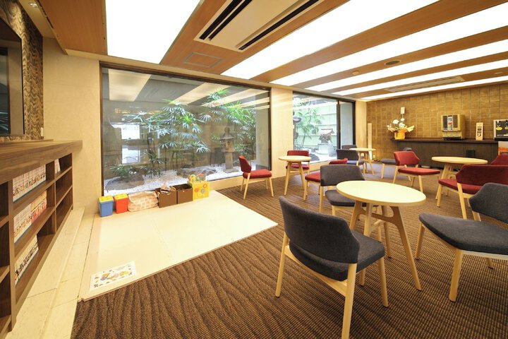 Entrance & Lobby