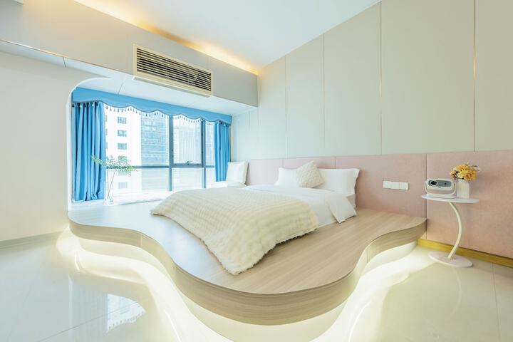 Room 15 of 36