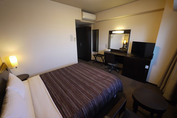 Room 8 of 29