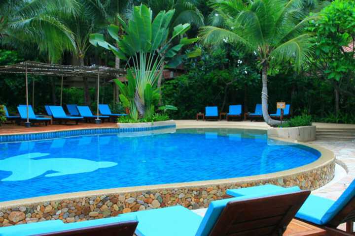 Pool Hotel