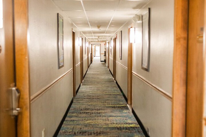 Ballroom/Hall 34 of 36