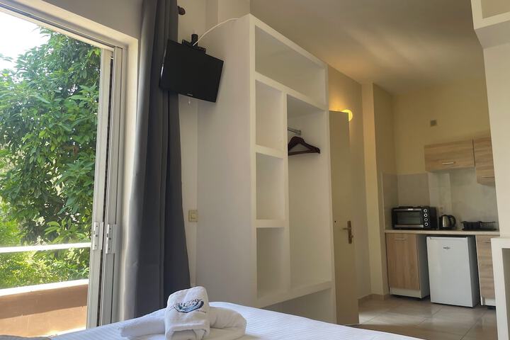 Room 42 of 121
