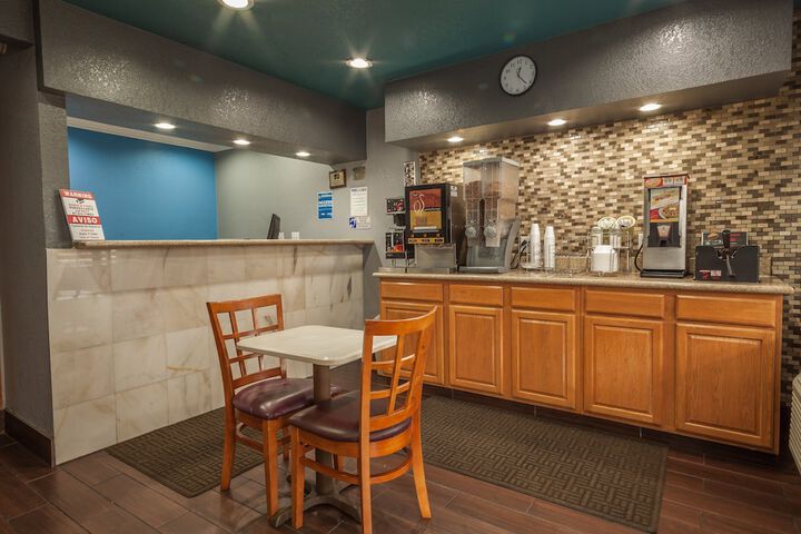 Breakfast/Coffee Service 17 of 19