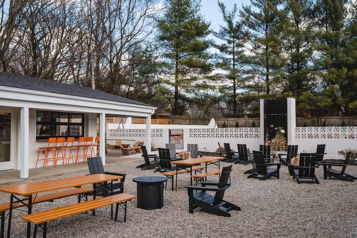 Hotel Exterior 45 of 51