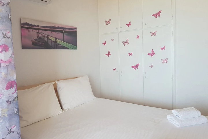 Room 5 of 15