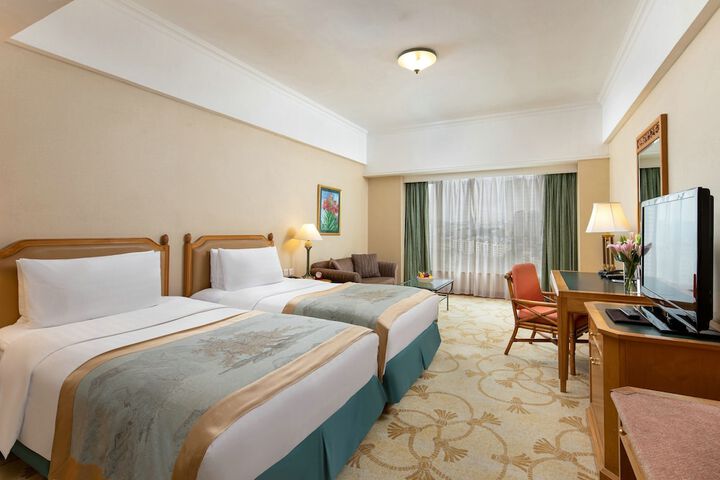 Room 27 of 79