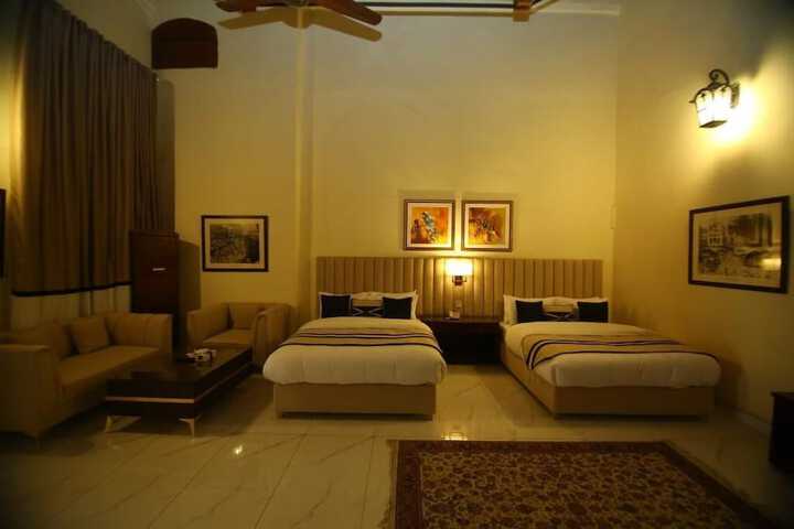 Room 12 of 31