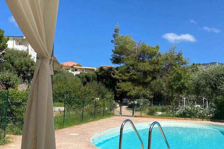 Hotel with Pool