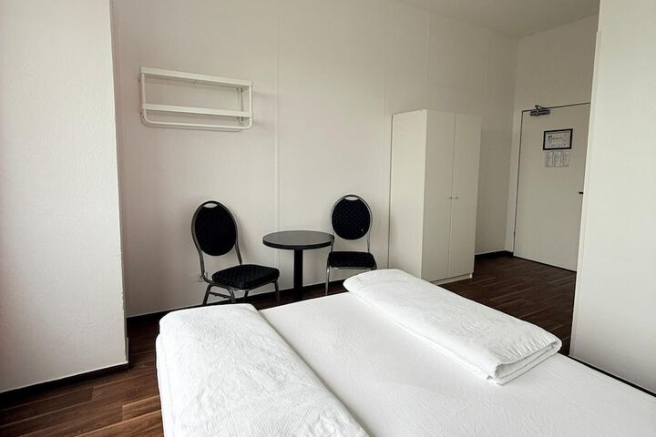 Room 75 of 150