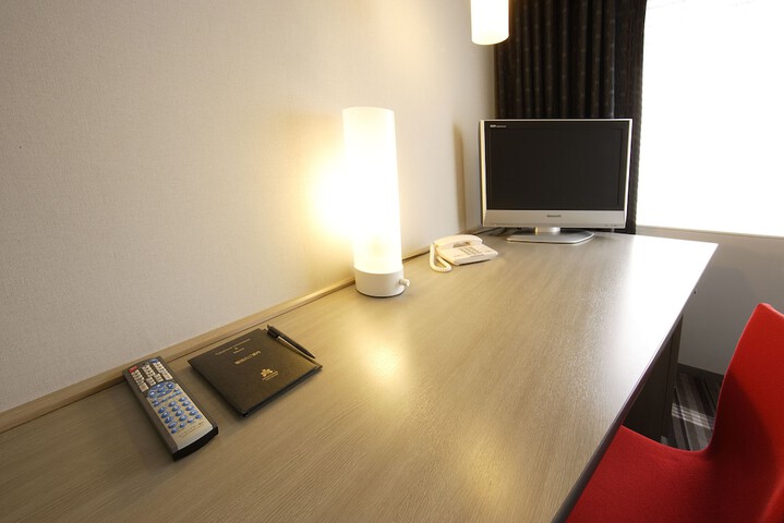 Room 6 of 134