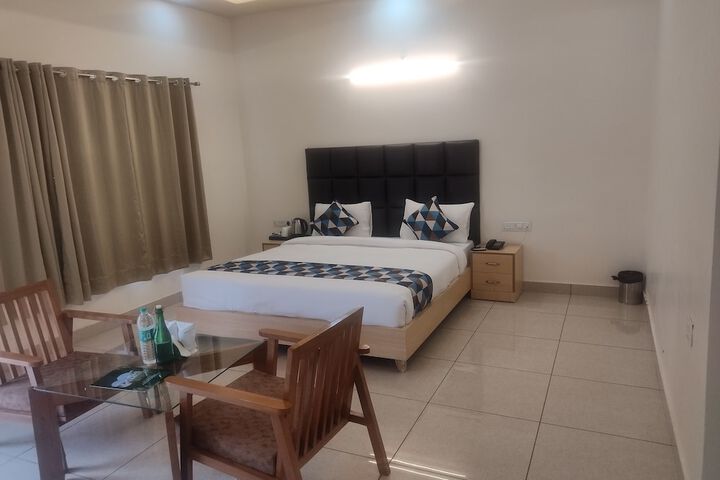 Room 10 of 42