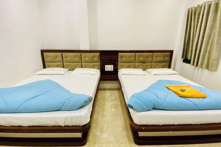 Room 16 of 30